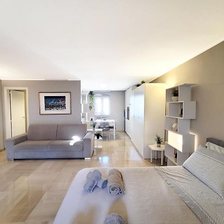 Penthouse In The Heart Of Bari With Terrace 아파트 외부 사진