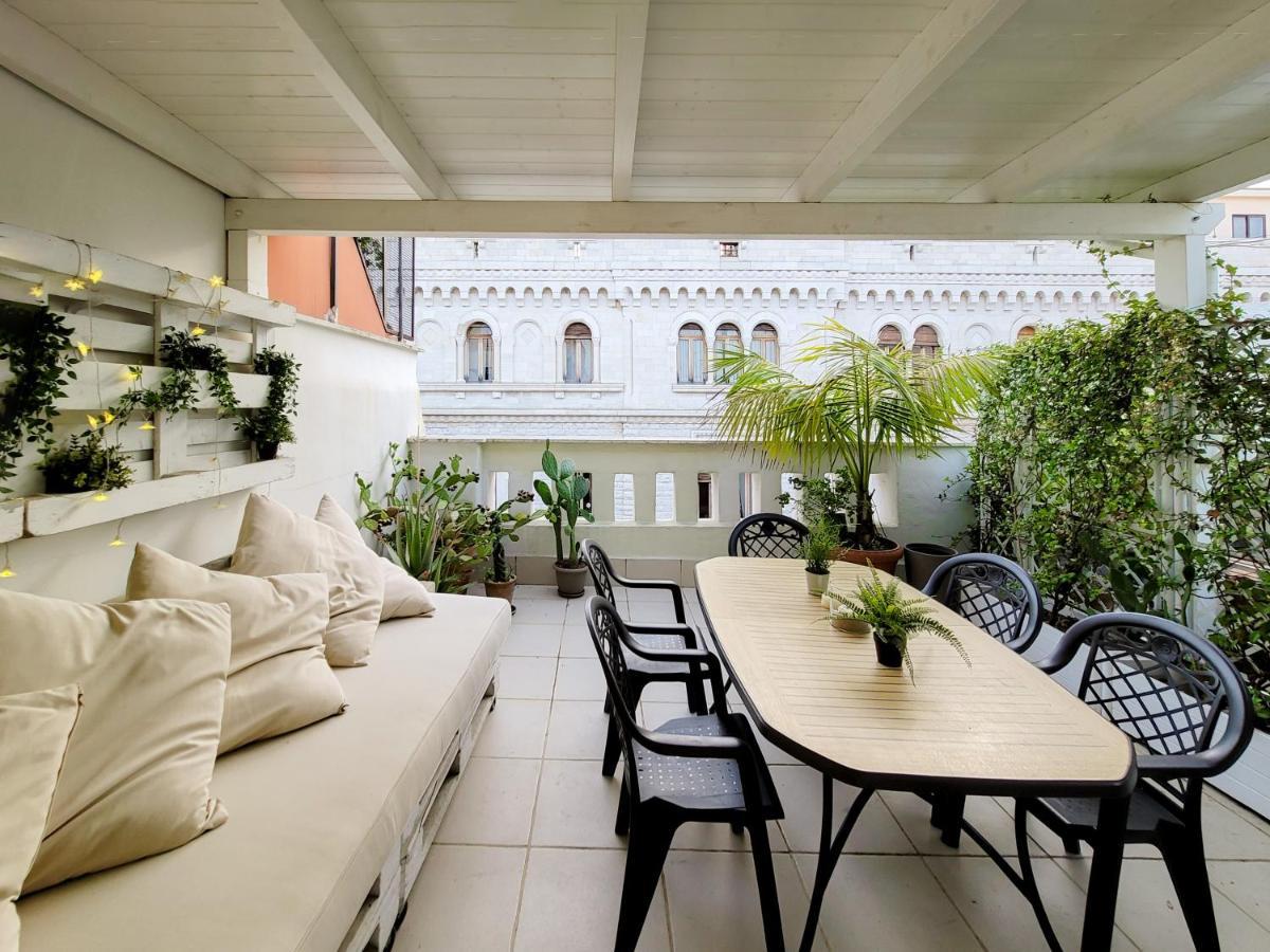 Penthouse In The Heart Of Bari With Terrace 아파트 외부 사진